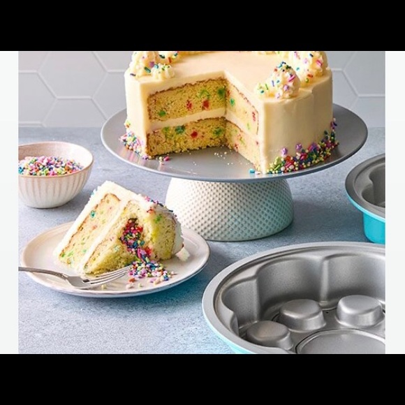 Pampered Chef Other - Pampered Chef Secret Center Cake Pan